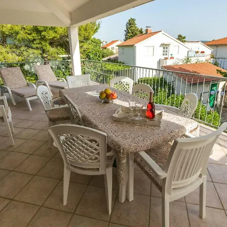 Spacious In Jadrija With Terrace
