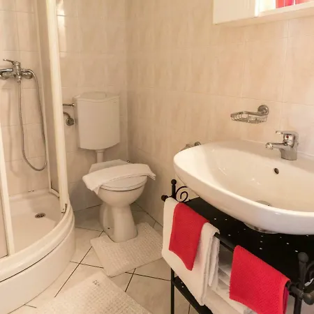 Spacious In Jadrija With Terrace Daire *