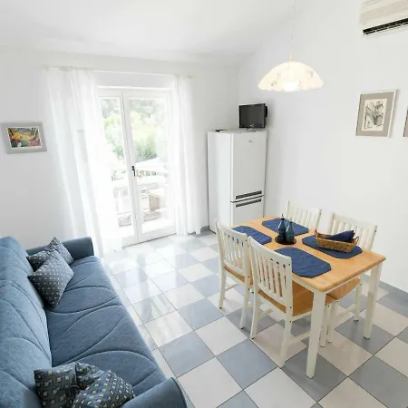 Daire Spacious In Jadrija With Terrace Šibenik
